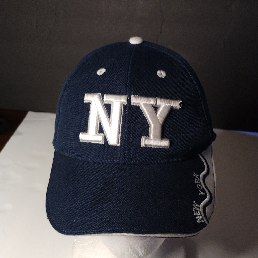 NEW YORK CITY BASEBALL CAP